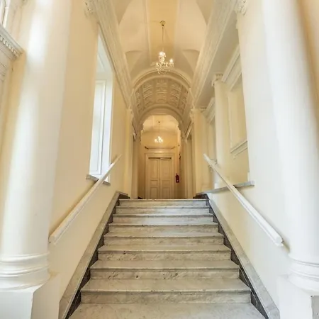 Museum View-prague 1-cozy-2 Brs-lift-netflix Apartmán